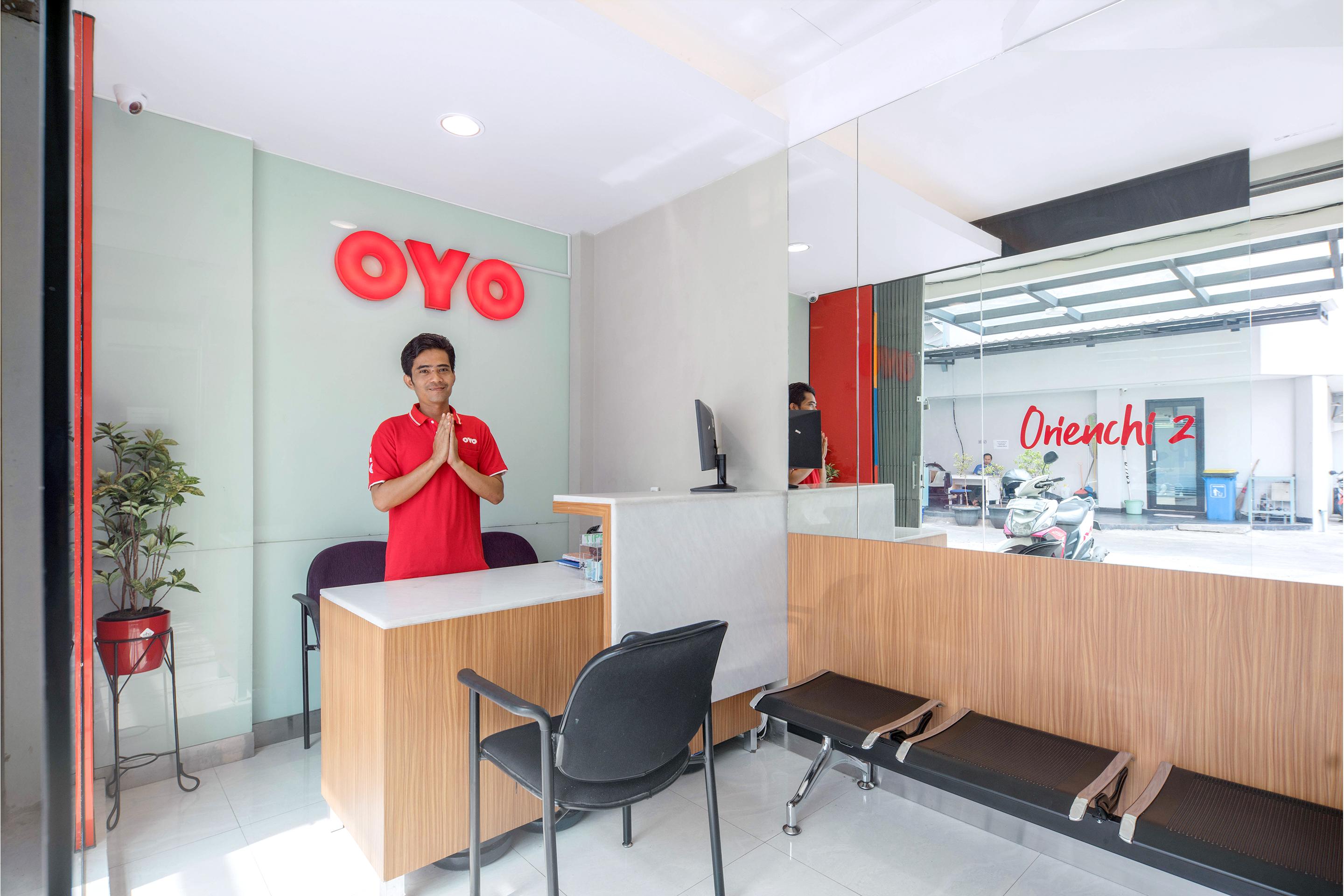 Hotel Vaccinated Staff - OYO 1121 Orienchi 2 Giacarta Esterno foto
